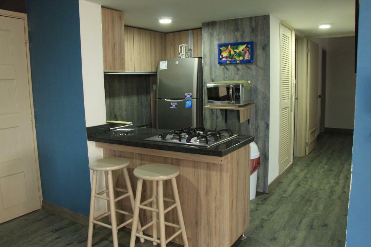 Apartamento De Tres Habitaciones En Zona Centro De San Andres Islas - Edificio Comodoro 203 Esterno foto
